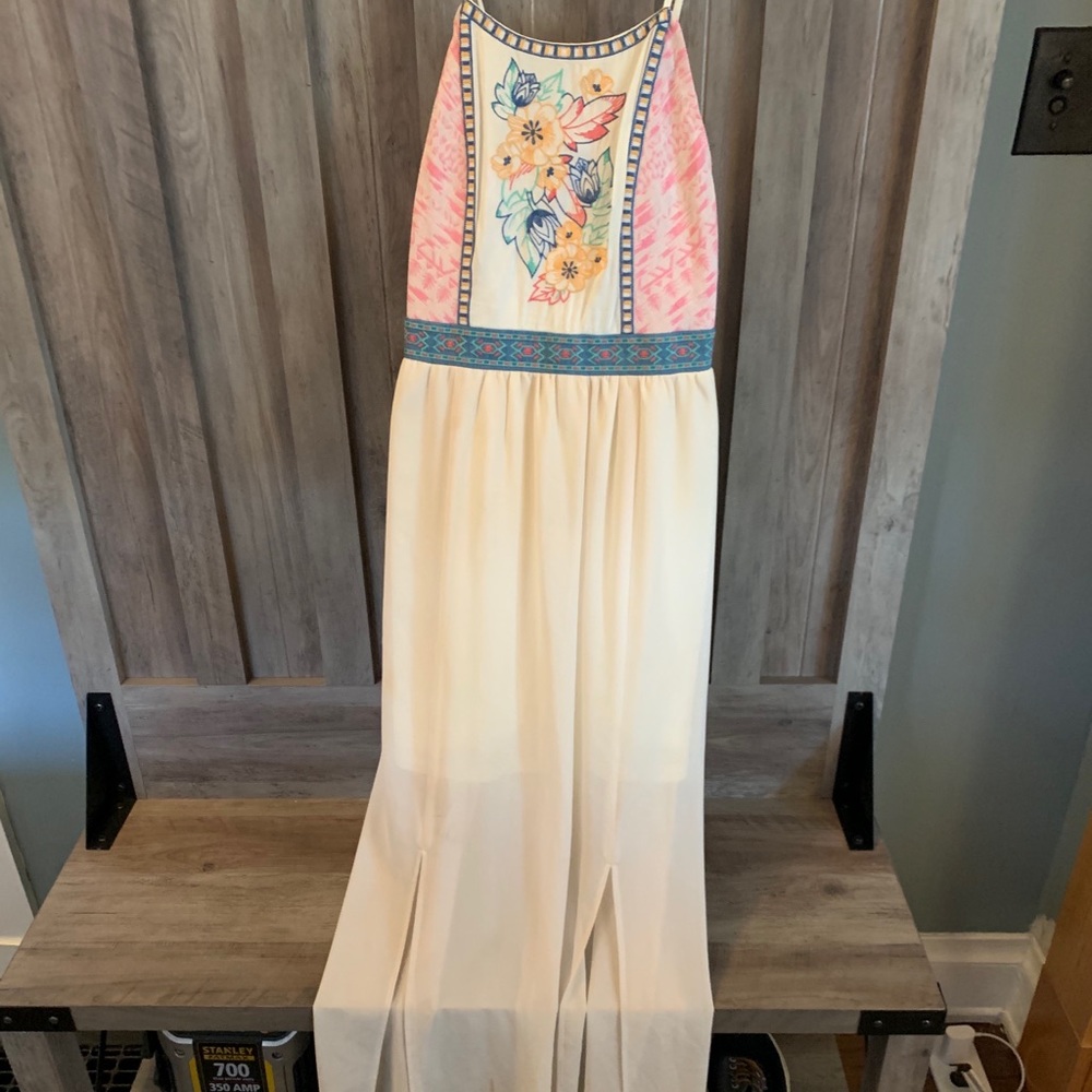 Embroidered detail maxi dress